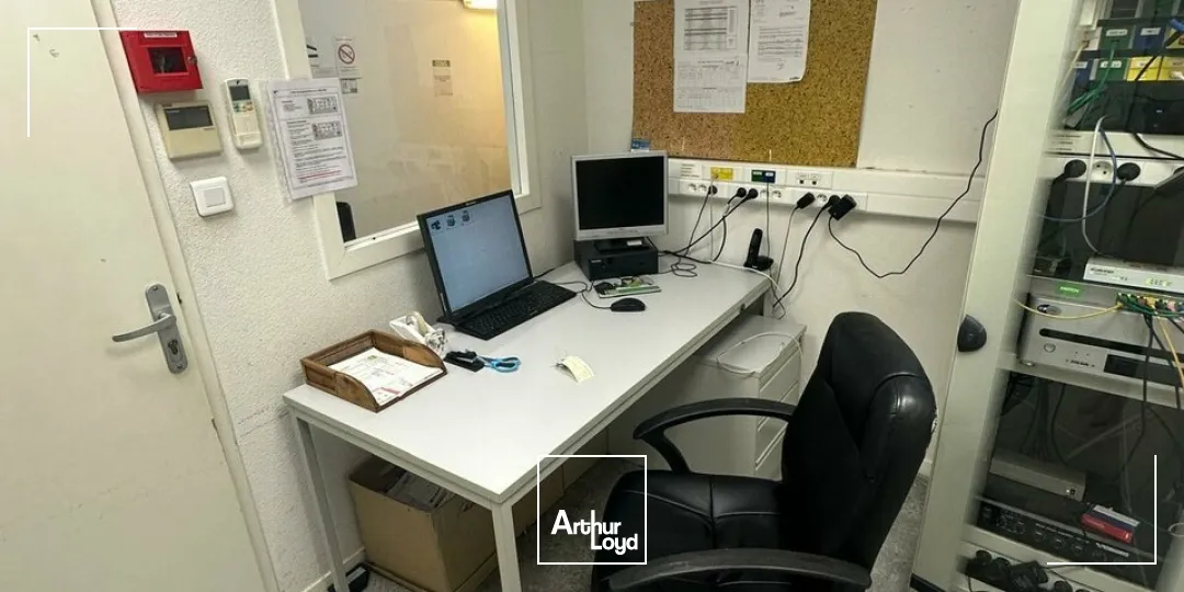 Locaux commerciaux - Location - TULLE - 19000 - 636.4-636.4 - 7644087