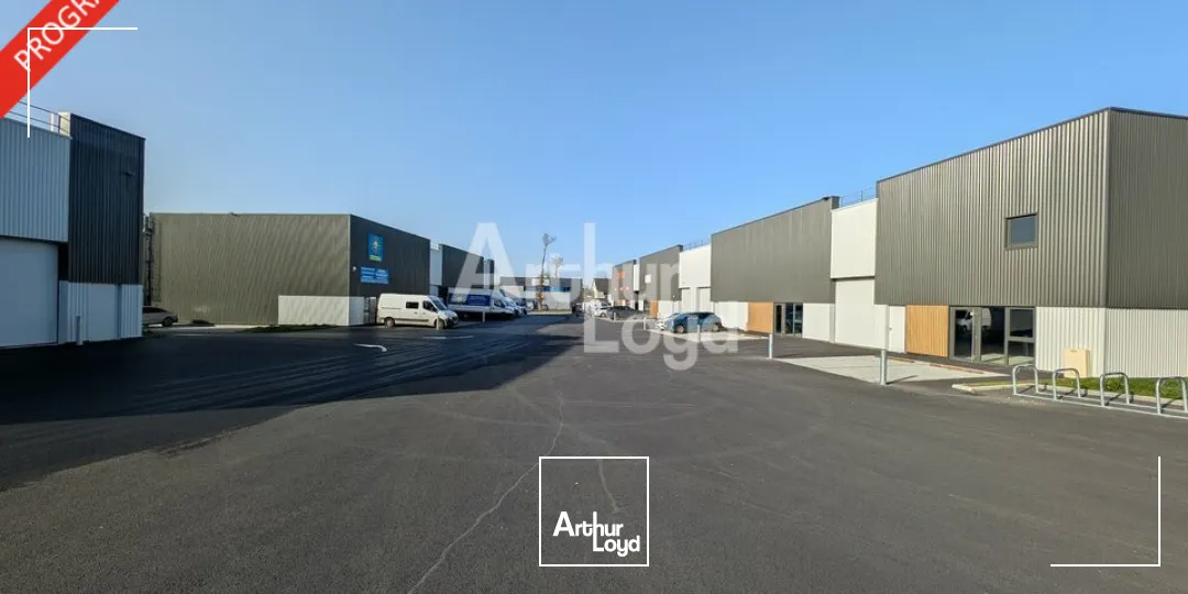 Locaux d'activité & Entrepôts - Vente - LA MÉZIÈRE - 35520 - 300-300 - 7644149