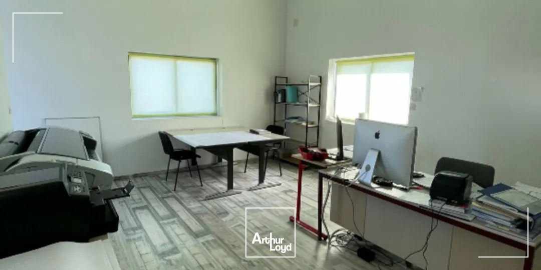 Locaux d'activité & Entrepôts - Location - SAINT-DOULCHARD - 18230 - 891-891 - 7644256