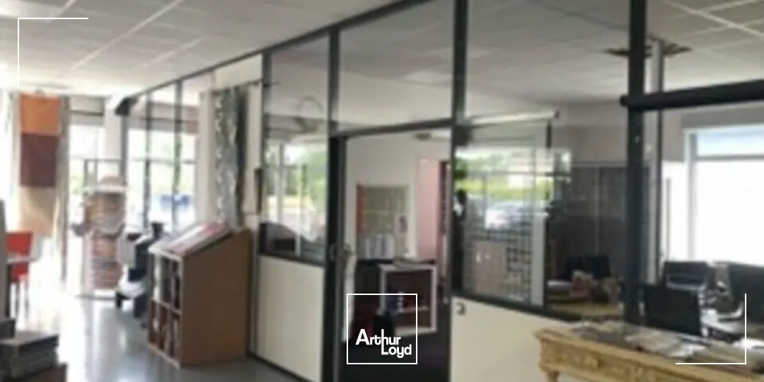 Locaux d'activité & Entrepôts - Location - SAINT-DOULCHARD - 18230 - 504-504 - 7644274