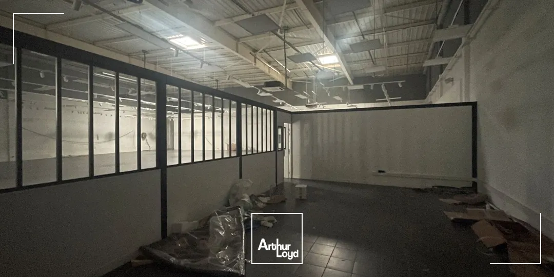 Locaux commerciaux - Location - CHAMBLY - 60230 - 890-890 - 7645570