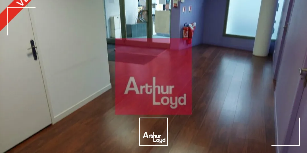 Locaux commerciaux - Vente - CLERMONT FERRAND - 63000 - 102-102 - 7646822