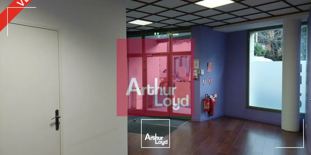 Locaux commerciaux - Vente - CLERMONT FERRAND - 63000 - 102-102 - 7646823