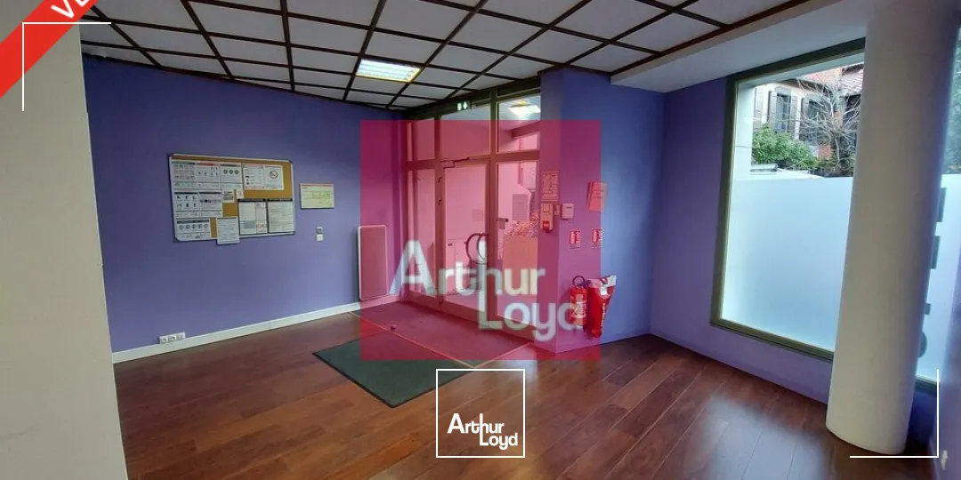 Locaux commerciaux - Vente - CLERMONT FERRAND - 63000 - 102-102 - 7646818