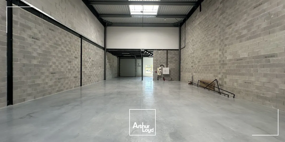 Locaux d'activité & Entrepôts - Location - ROUSSET - 13790 - 384-384 - 7649913