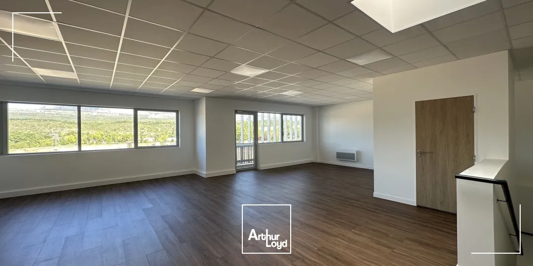 Locaux d'activité & Entrepôts - Location - ROUSSET - 13790 - 385-385 - 7649921