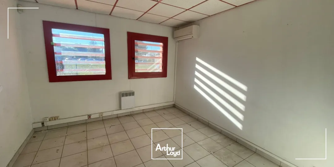 Locaux d'activité & Entrepôts - Location - LANCON PROVENCE - 13680 - 580-580 - 7650323