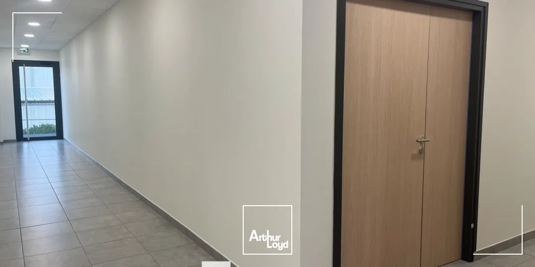 Locaux d'activité & Entrepôts - Location - CHASSIEU - 69680 - 120-416 - 7651334