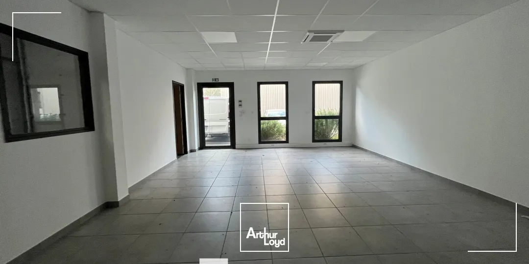 Locaux d'activité & Entrepôts - Location - VENISSIEUX - 69200 - 261-855 - 7651337