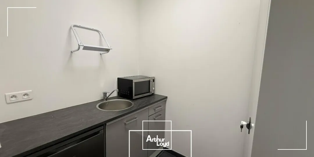 Bureaux - Location - BRIVE-LA-GAILLARDE - 19100 - 82-82 - 7652027