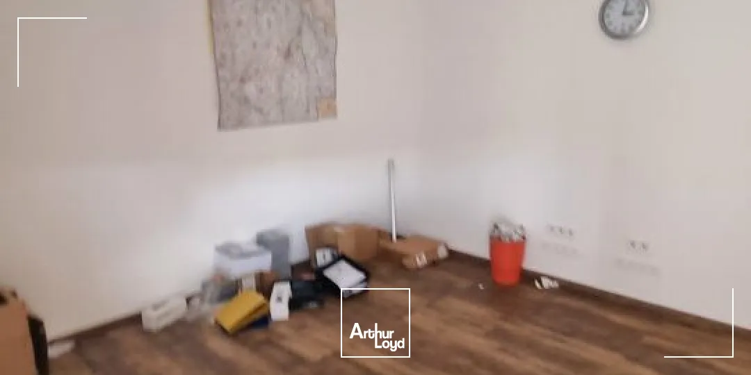 Locaux d'activité & Entrepôts - Location - POITIERS - 86000 - 950-950 - 7652069