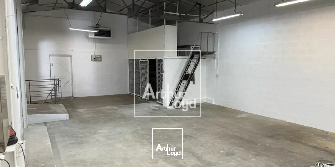 Locaux d'activité & Entrepôts - Location - LA ROCHETTE - 77000 - 502-502 - 7652826