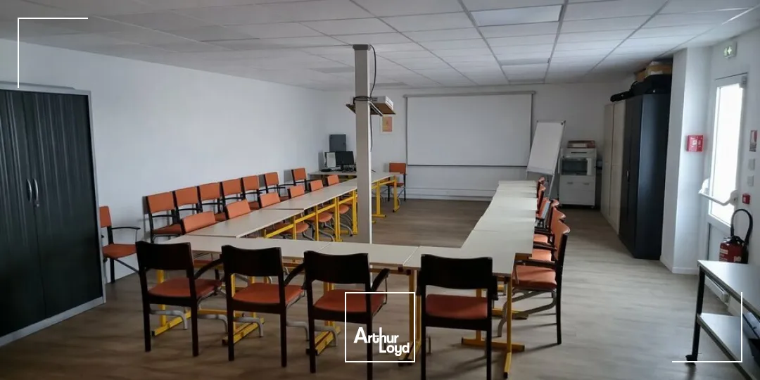 Locaux d'activité & Entrepôts - Location - NIORT - 79000 - 1010-1010 - 7652837