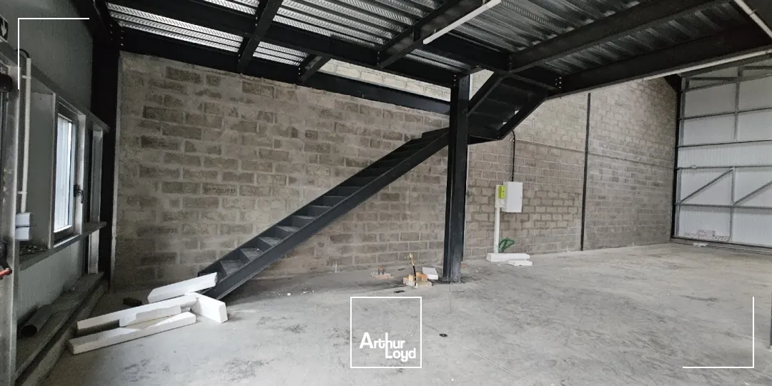 Locaux d'activité & Entrepôts - Vente - LABOISSIERE EN THELLE - 60570 - 1000-1000 - 7652951