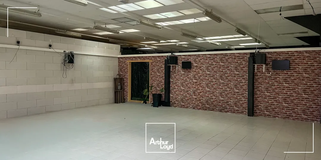 Locaux commerciaux - Location - SAINT QUENTIN - 02100 - 780-780 - 7652956