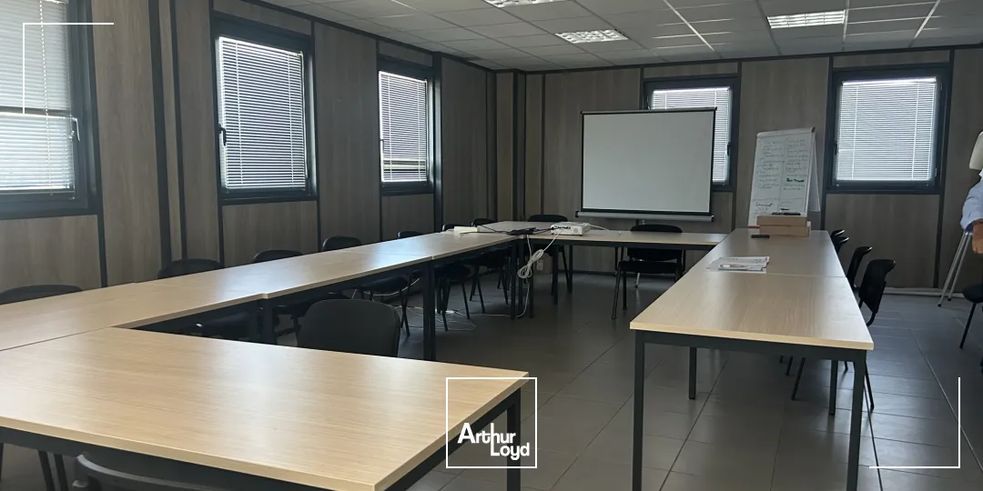 Locaux d'activité & Entrepôts - Location - AIX EN PROVENCE - 13290 - 2480-2480 - 7652984