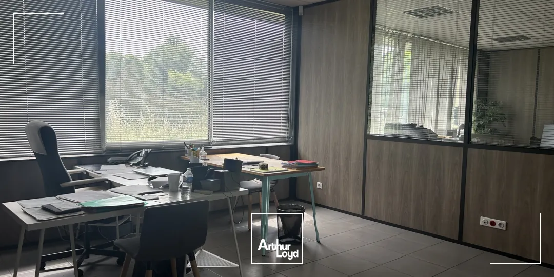 Locaux d'activité & Entrepôts - Location - AIX EN PROVENCE - 13290 - 2480-2480 - 7652982