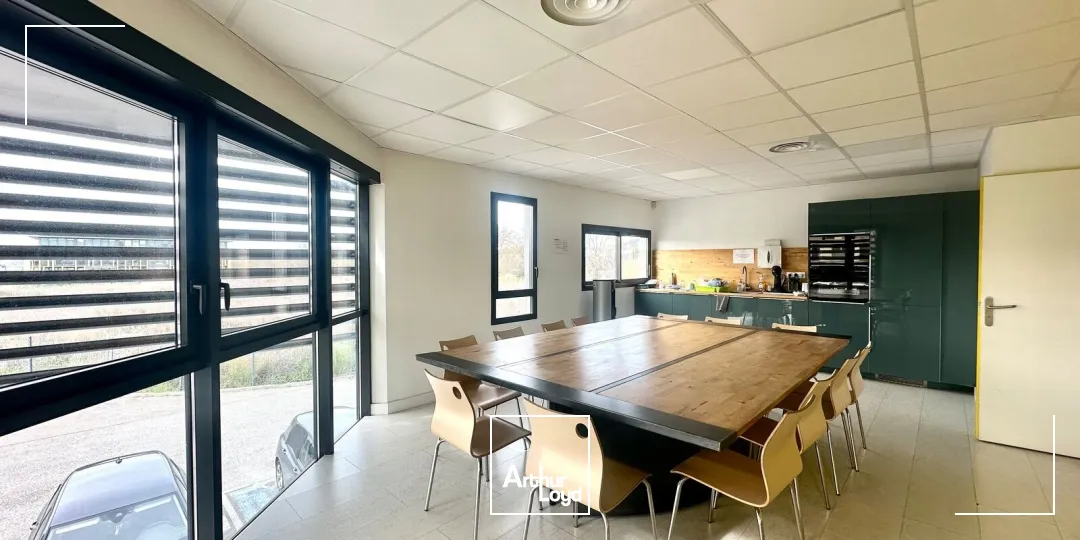 Locaux d'activité & Entrepôts - Vente - AIX EN PROVENCE - 13290 - 384-384 - 7653700