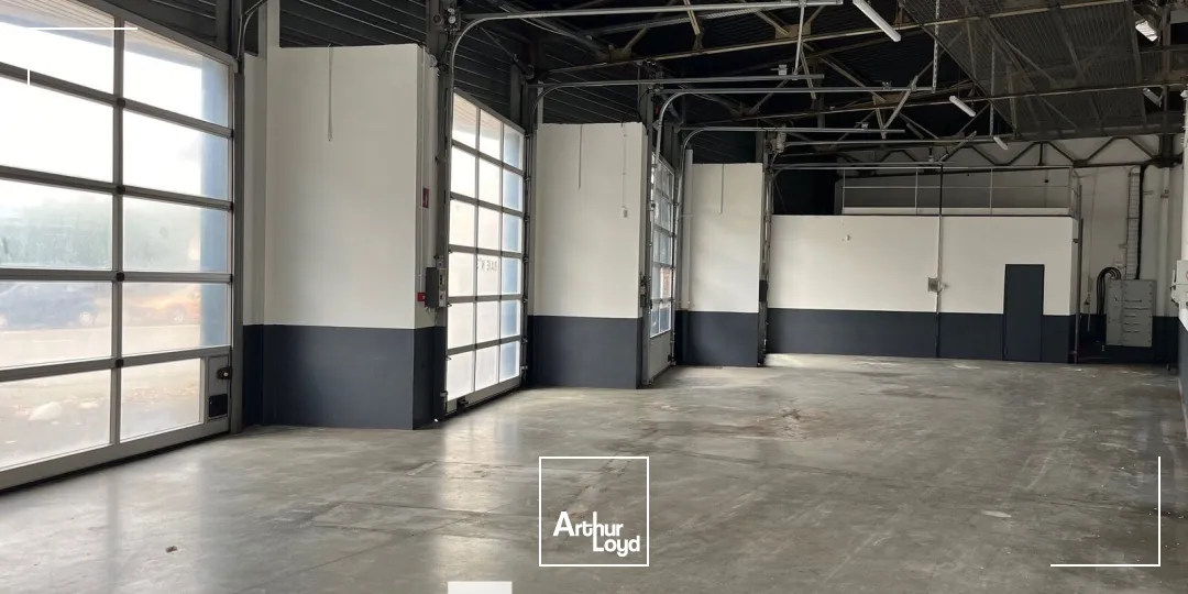 Locaux d'activité & Entrepôts - Location - VENISSIEUX - 69200 - 340-1480 - 7654151