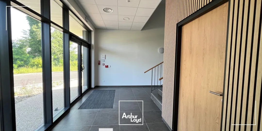 Locaux d'activité & Entrepôts - Location - SAINT PRIEST - 69800 - 0-10293 - 7654159