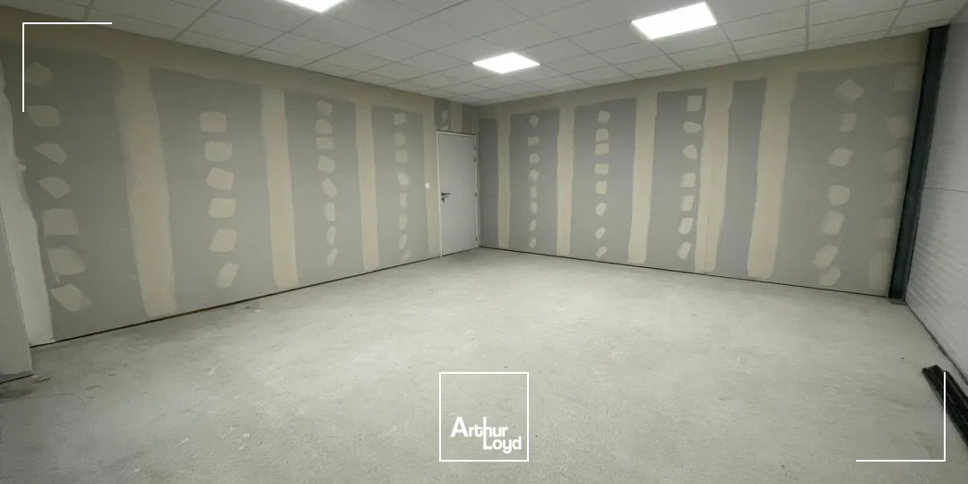 Bureaux - Location - PLOEREN - 56880 - 56.85-268.4 - 7654550