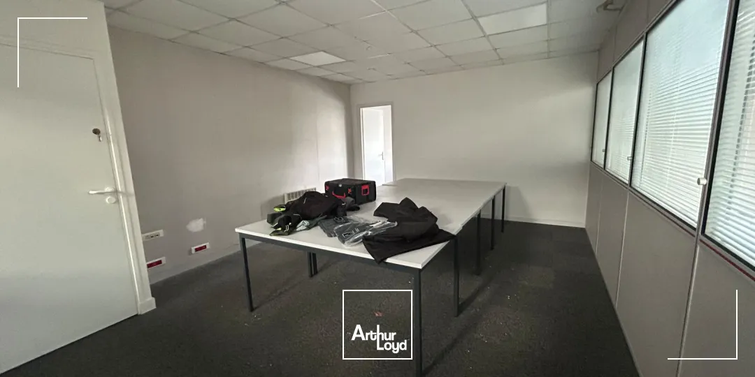 Locaux d'activité & Entrepôts - Location - BOUGUENAIS - 44340 - 563-563 - 7654623