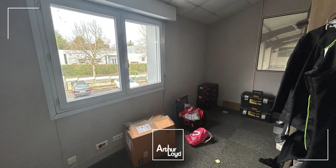 Locaux d'activité & Entrepôts - Location - BOUGUENAIS - 44340 - 563-563 - 7654624