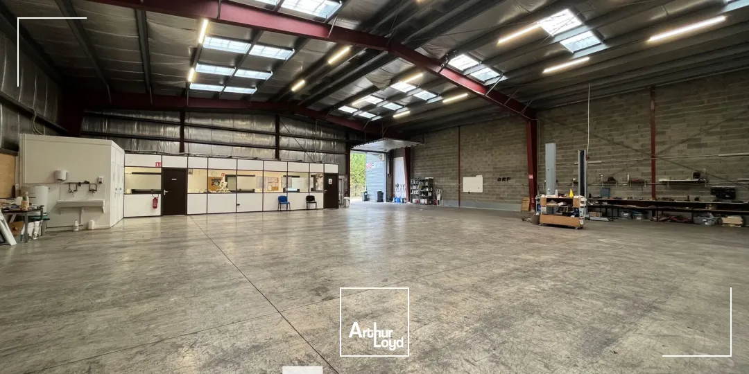 Locaux d'activité & Entrepôts - Location - SAINT GENIS LAVAL - 69230 - 440-440 - 7655007