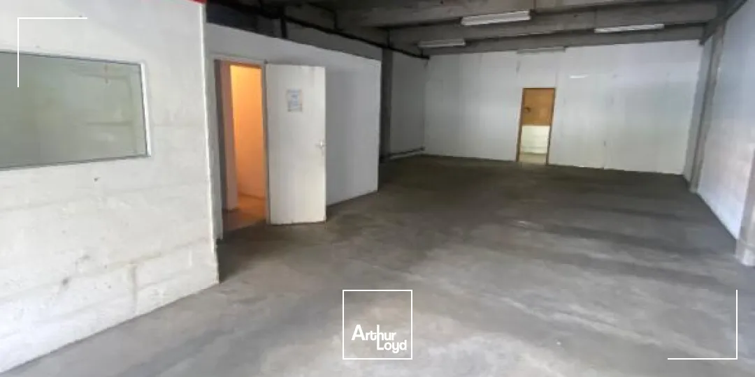 Locaux d'activité & Entrepôts - Location - Fort De France - 97200 - 150-150 - 7655086