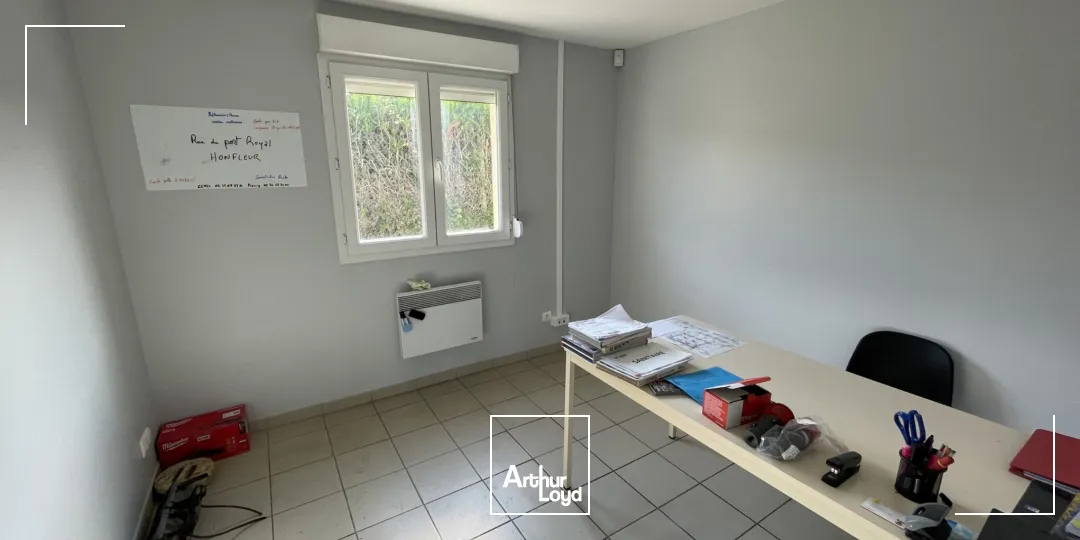 Locaux d'activité & Entrepôts - Location - SAINT JACQUES SUR DARNETAL - 76160 - 130-130 - 7655711