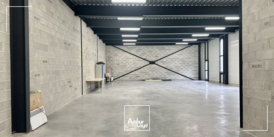 Locaux d'activité & Entrepôts - Vente - ROUSSET - 13790 - 578-578 - 7658399