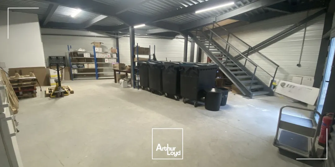 Locaux d'activité & Entrepôts - Location - SALON DE PROVENCE - 13300 - 162-162 - 7658855