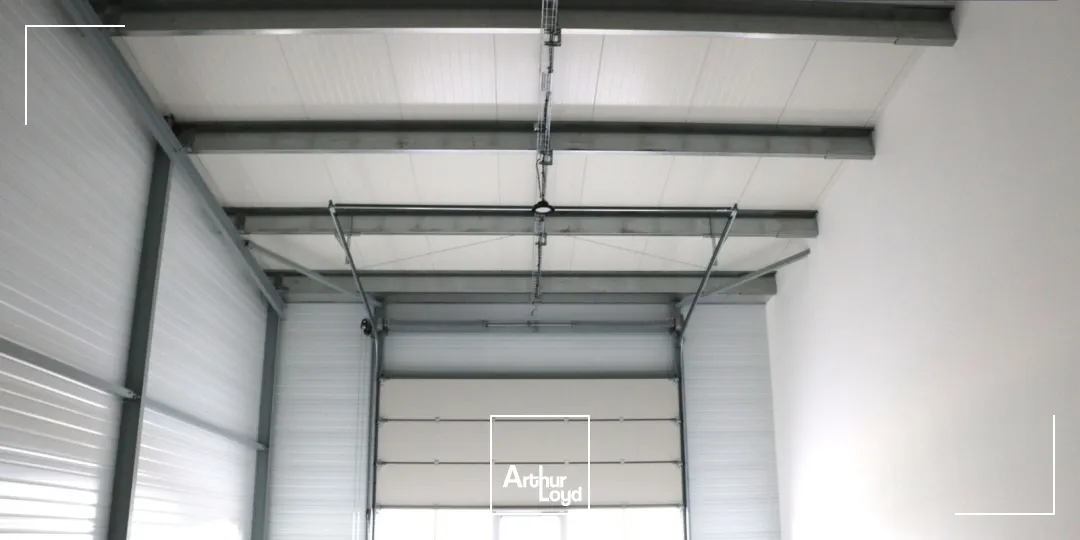 Locaux d'activité & Entrepôts - Location - ROUSSET - 13790 - 213-577 - 7658972