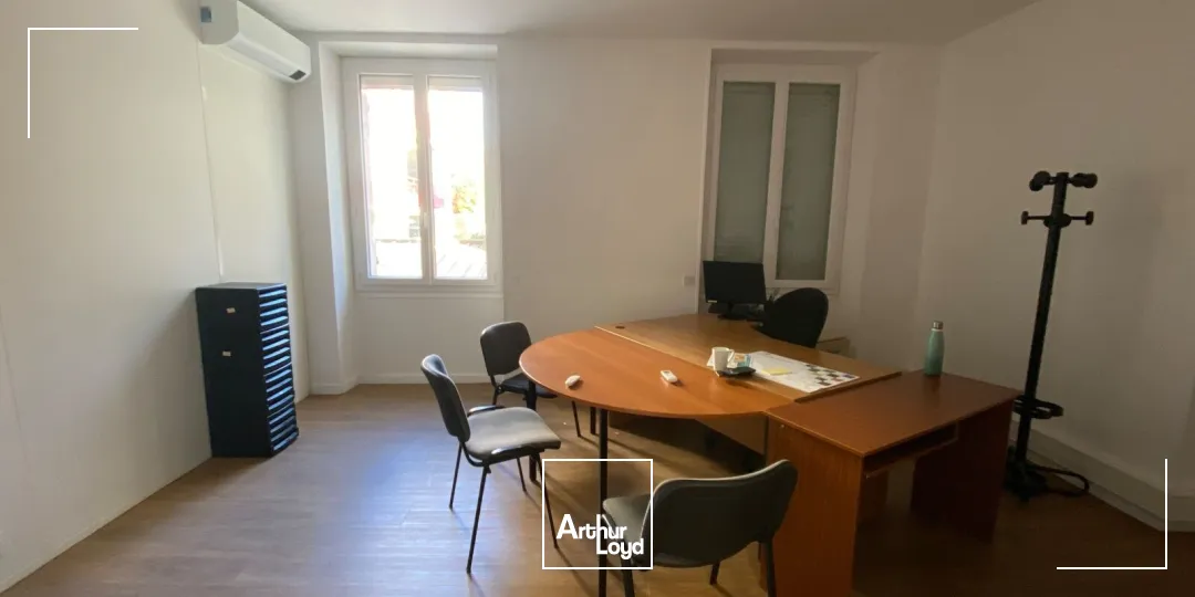 Bureaux - Location - SALON DE PROVENCE - 13300 - 74.82-221.37 - 7659005