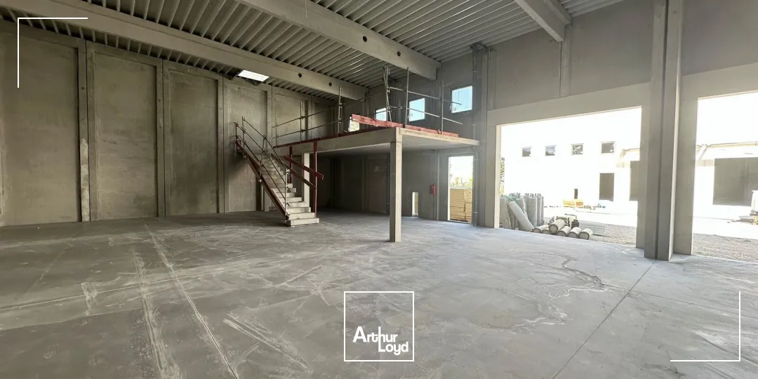 Locaux d'activité & Entrepôts - Location - LES PENNES MIRABEAU - 13170 - 202-205 - 7659020