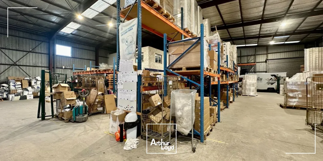 Locaux d'activité & Entrepôts - Location - VELAUX - 13880 - 740-740 - 7659062