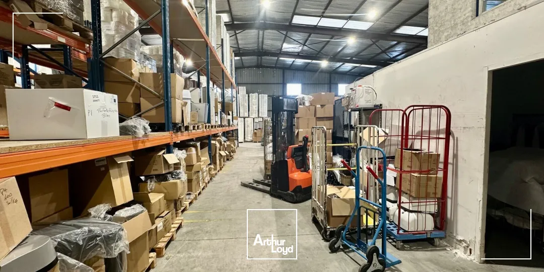 Locaux d'activité & Entrepôts - Location - VELAUX - 13880 - 740-740 - 7659065