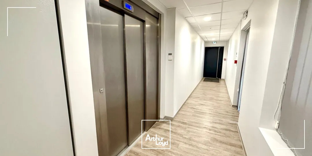 Bureaux - Location - VITROLLES - 13127 - 206.6-206.6 - 7659111