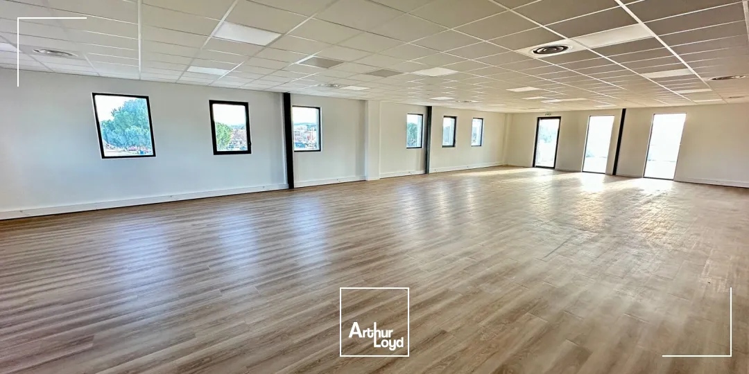 Bureaux - Location - PERTUIS - 84120 - 139.5-812.4 - 7659251