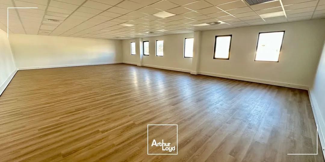 Bureaux - Location - PERTUIS - 84120 - 139.5-812.4 - 7659249