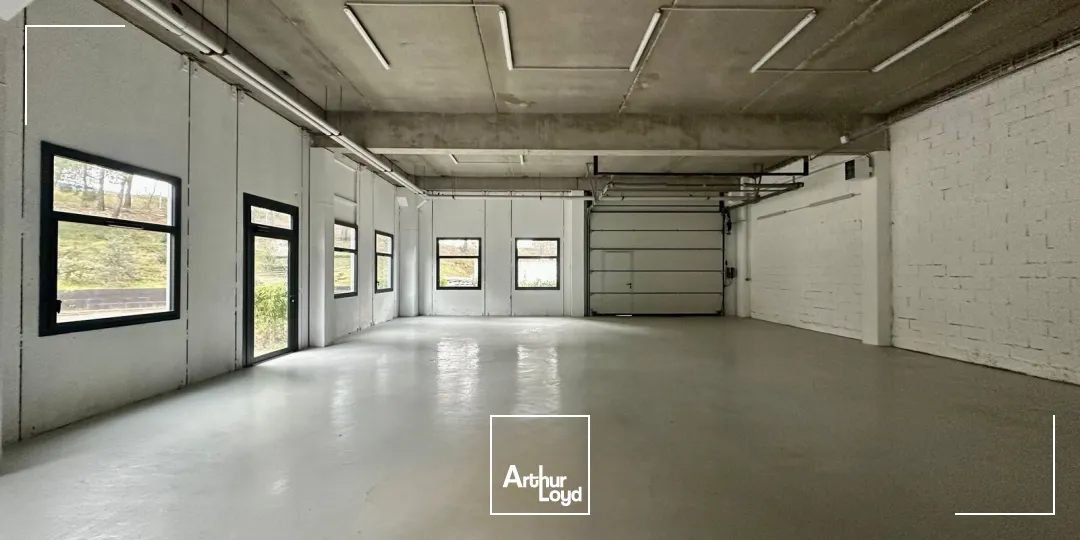 Locaux d'activité & Entrepôts - Location - VITROLLES - 13127 - 321-321 - 7659306