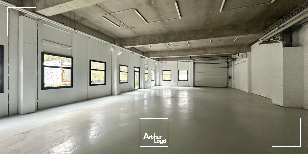 Locaux d'activité & Entrepôts - Location - VITROLLES - 13127 - 321-321 - 7659307