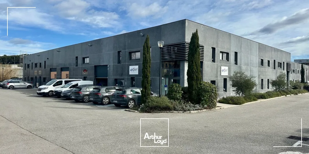 Locaux d'activité & Entrepôts - Vente - AIX EN PROVENCE - 13290 - 384-384 - 7659372
