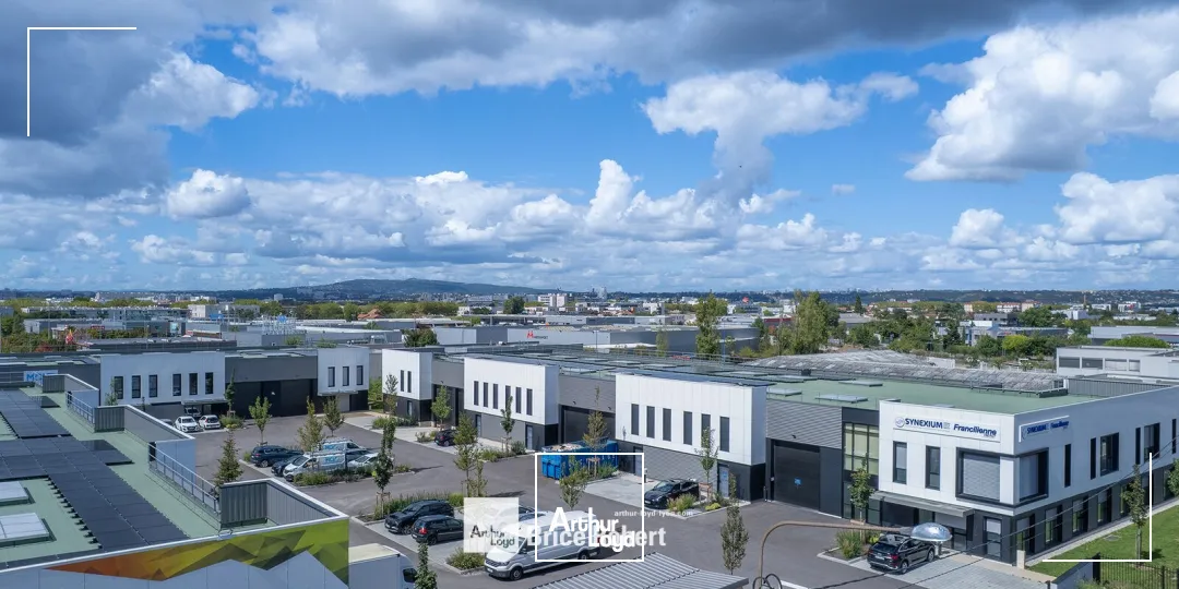 Locaux d'activité & Entrepôts - Location - VAULX EN VELIN - 69120 - 350.5-1066.3 - 7659913