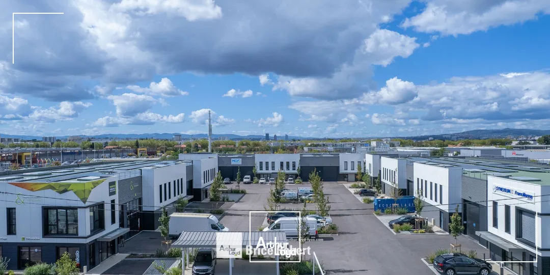 Locaux d'activité & Entrepôts - Location - VAULX EN VELIN - 69120 - 350.5-1066.3 - 7659910