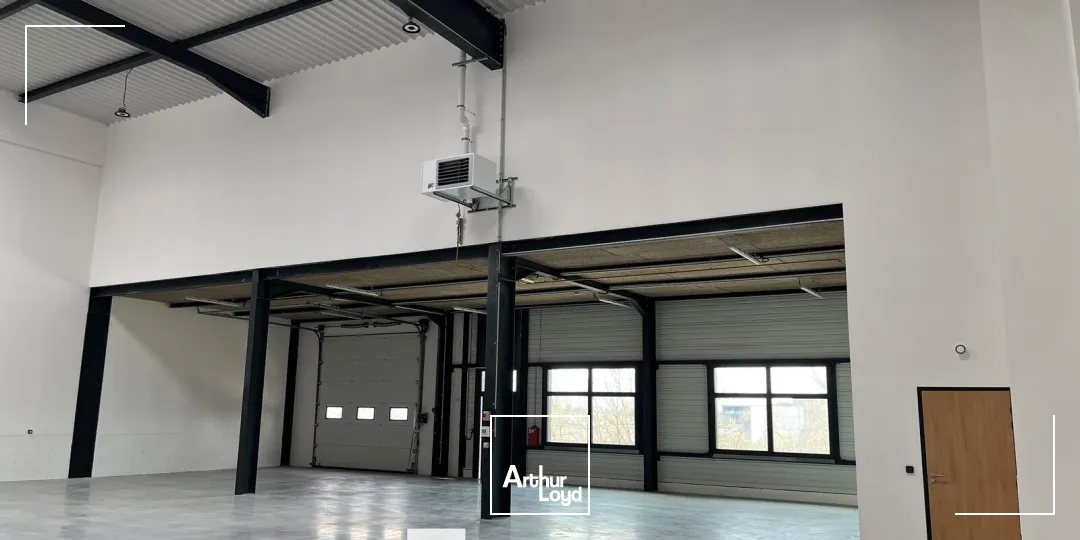 Locaux d'activité & Entrepôts - Location - SAINT PRIEST - 69800 - 0-10293 - 7659966