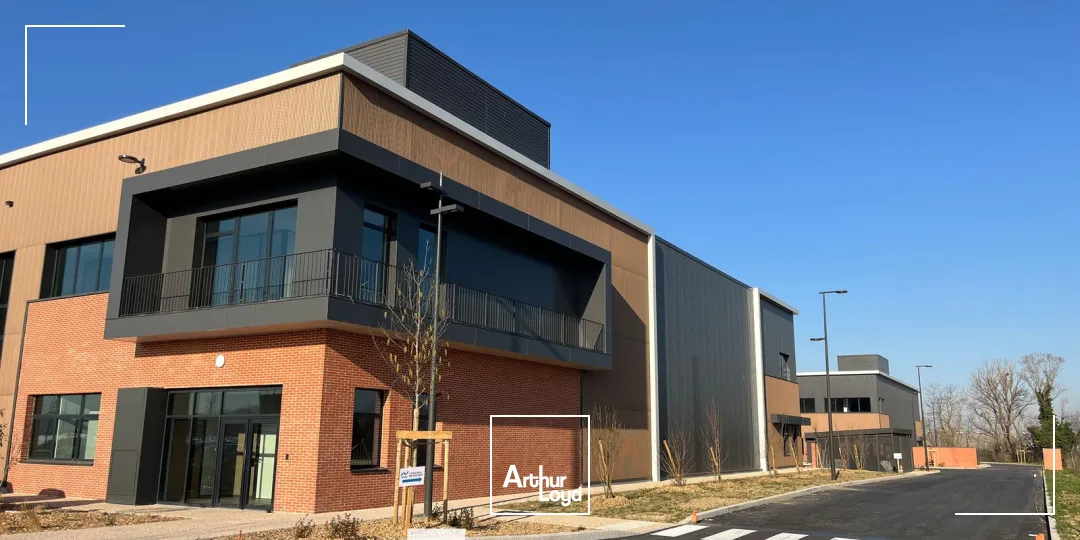 Locaux d'activité & Entrepôts - Location - SAINT PRIEST - 69800 - 0-10293 - 7659970