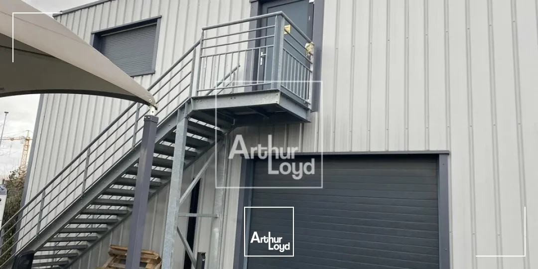 Locaux d'activité & Entrepôts - Vente - MOISSY-CRAMAYEL - 77550 - 650-650 - 7660647