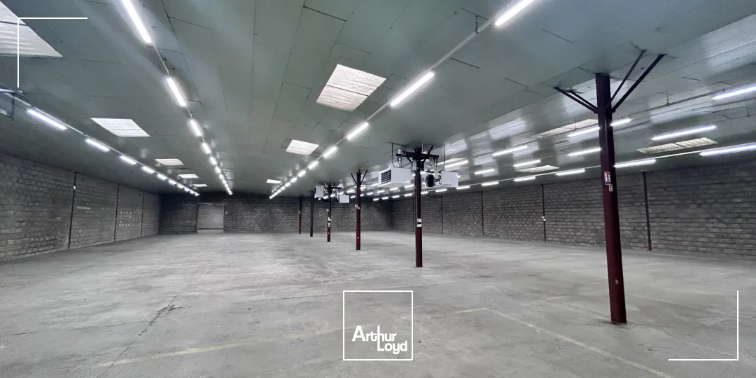 Locaux d'activité & Entrepôts - Vente - LONS LE SAUNIER - 39000 - 1978-1978 - 7661067