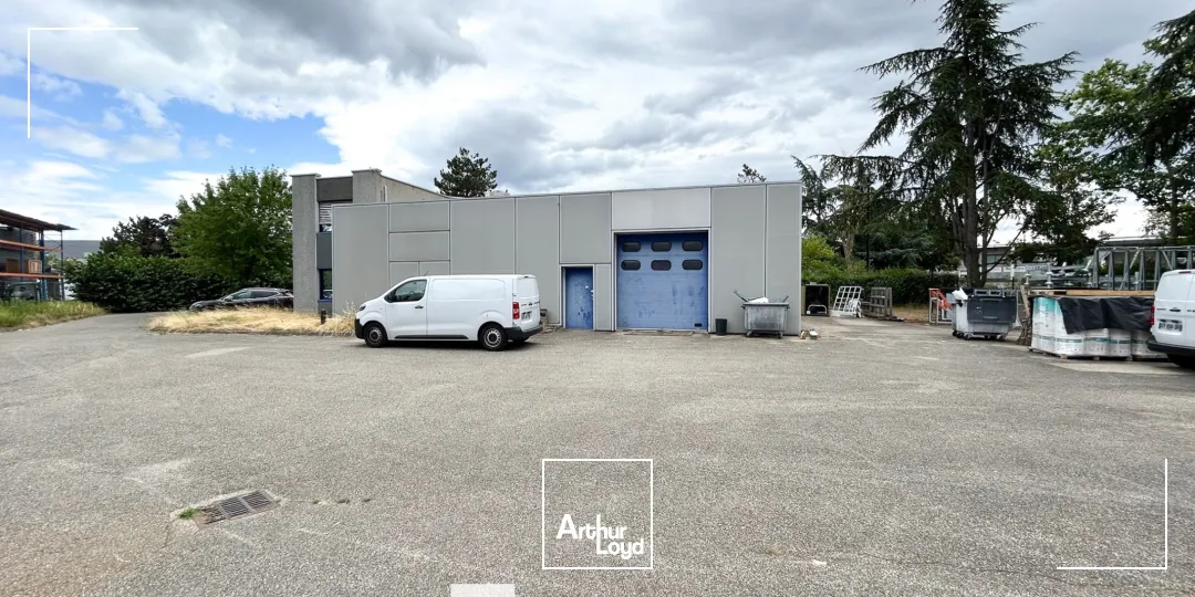 Locaux d'activité & Entrepôts - Location - DECINES CHARPIEU - 69150 - 500-500 - 7661360